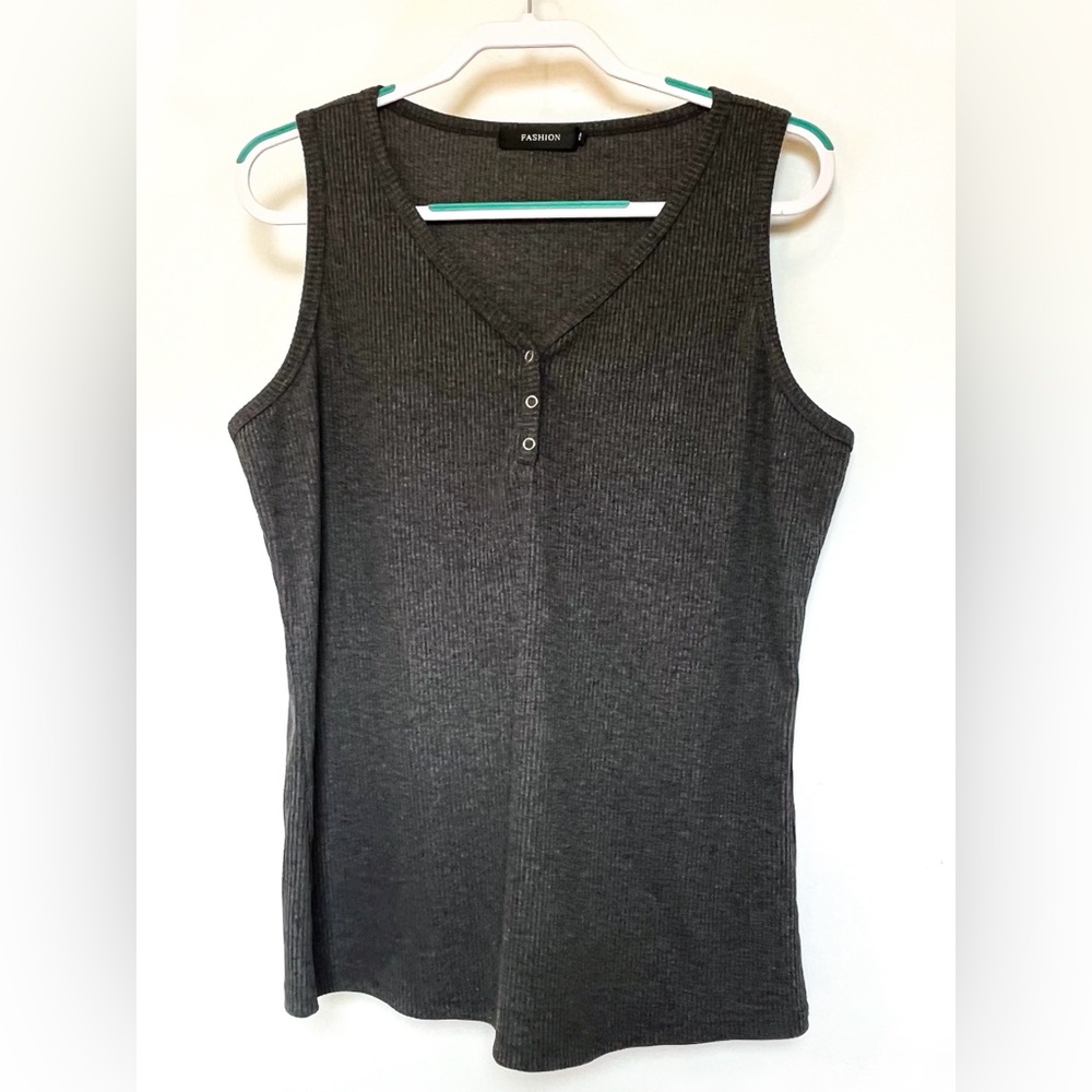 Dark grey ribbed tank top with metal details